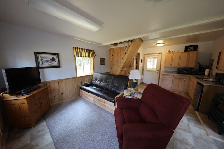 Tamarack Lane Cabins Bowe Cabin Cabins For Rent In Addy