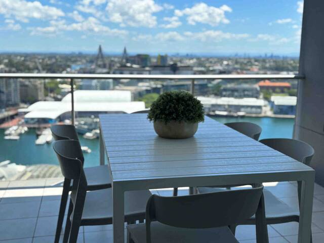 CBD Harbourview Three Bedrooms Penthhouse gallery image 3