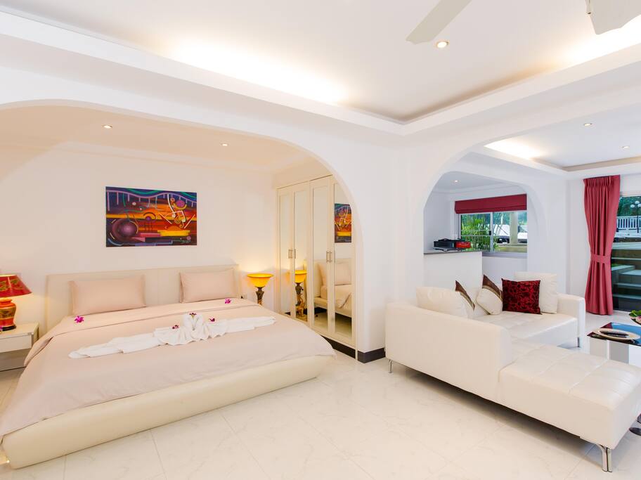 Pool Suite