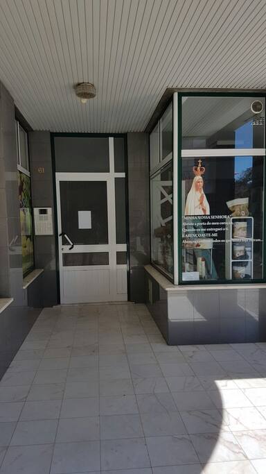 entrée de l'immeuble