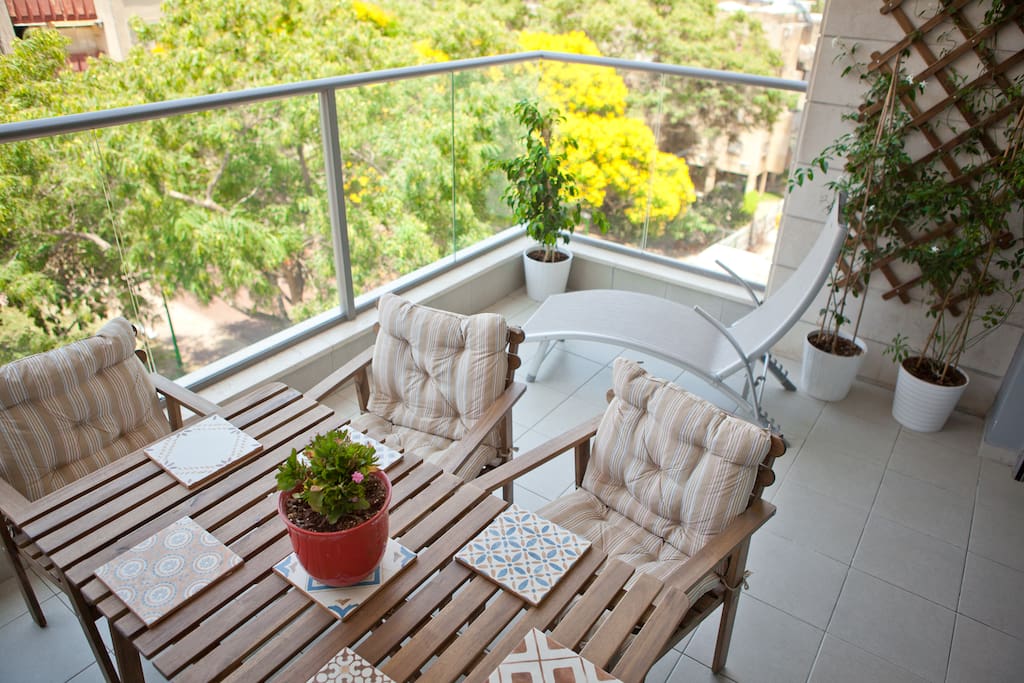 balcony