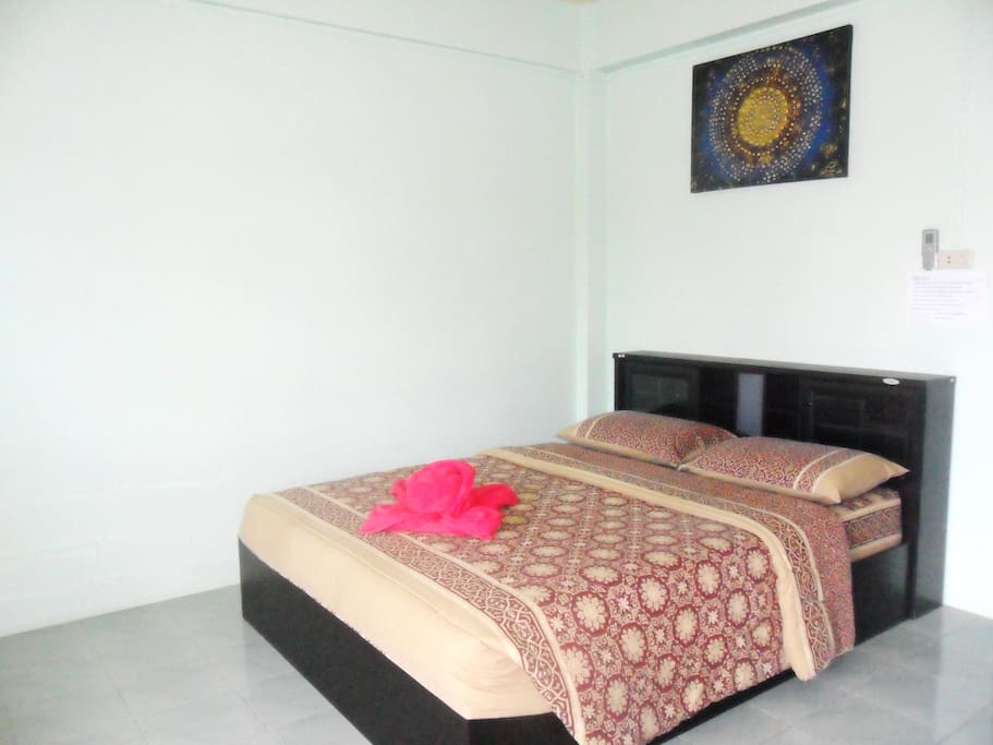 Room facilities: City view, TV, Cable Channels, Air Conditioning, Shower, Free toiletries, Toilet, Bathroom, Refrigerator, Towels