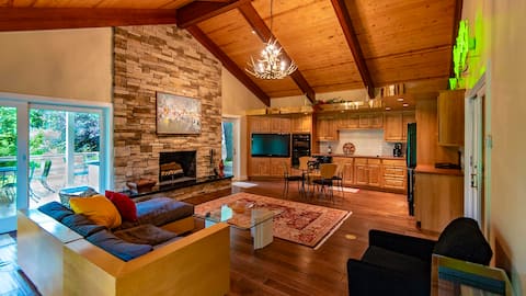 The Red Dahlia Guesthouse