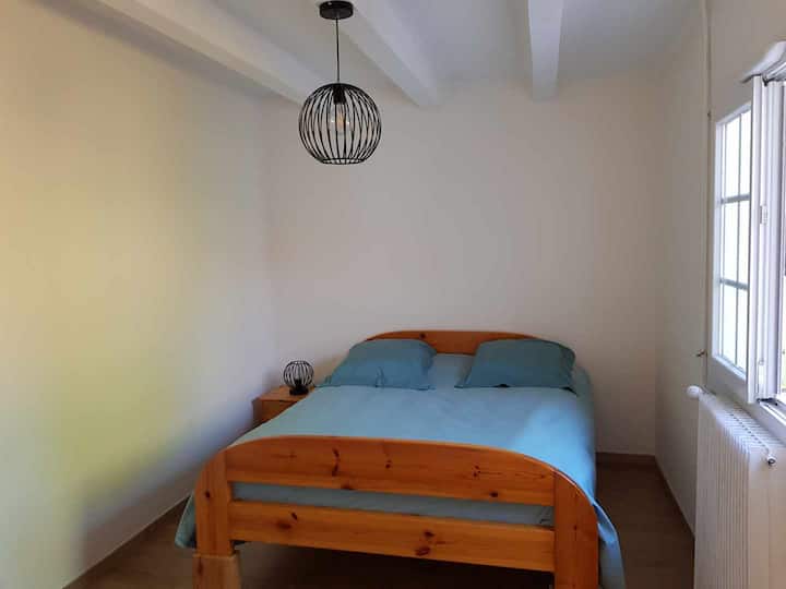 საძინებელი 1