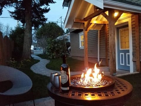 Saxe Point Retreat-5mins from Downtown & Ocean