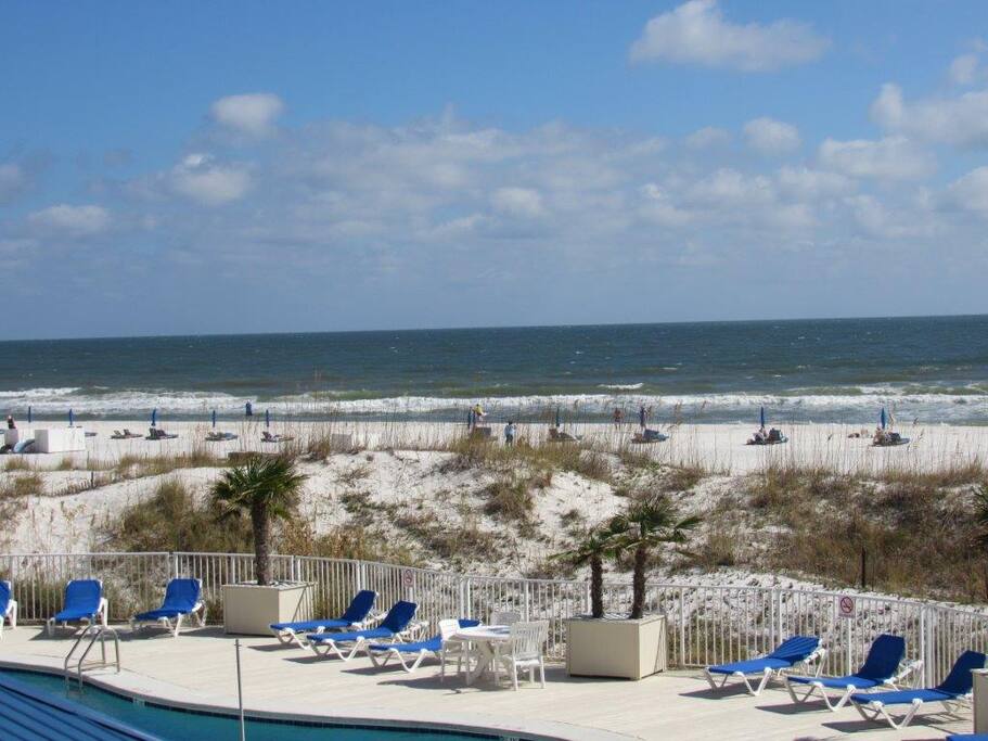 Another pictures near the beach front pools