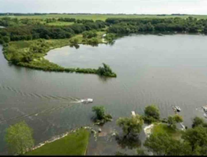 Estherville Holiday Rentals & Homes Iowa, United States Airbnb