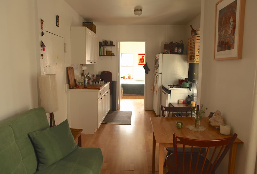 Full view of the apartment (bathroom behind me)