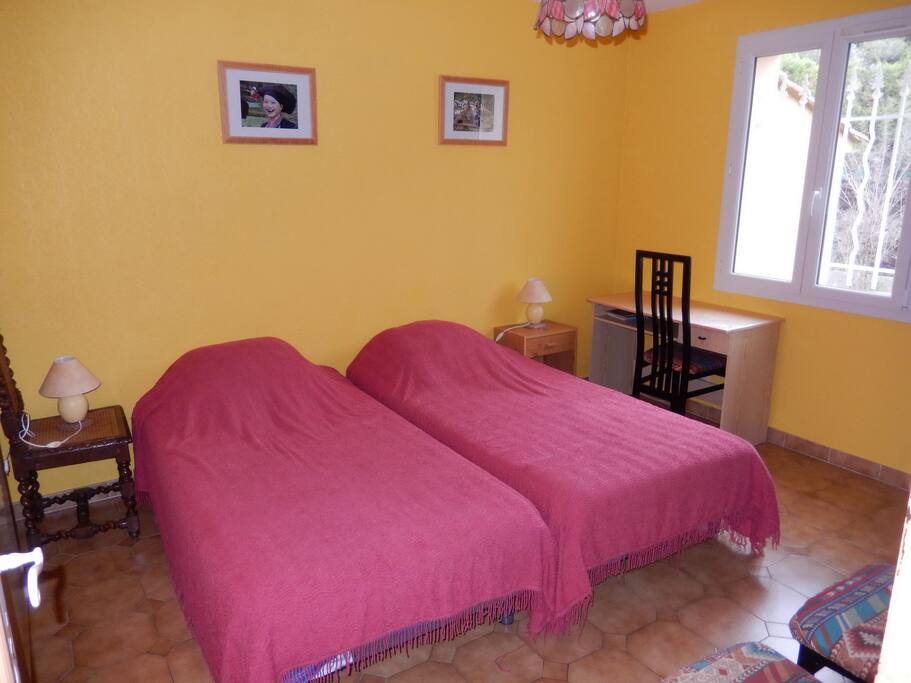 Chambre jaune 2