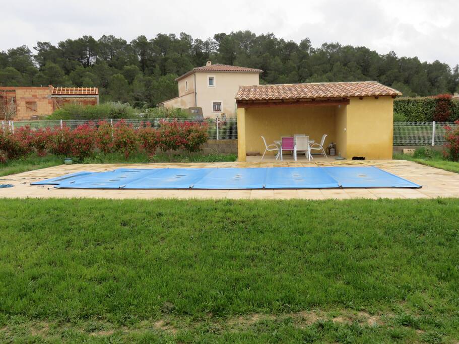 Piscine privative à partager avec les propriétaires