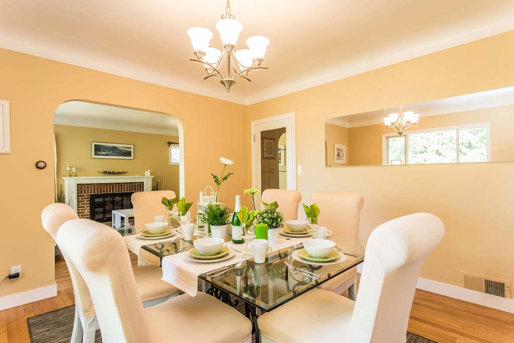 Dining room separate from Living room.
