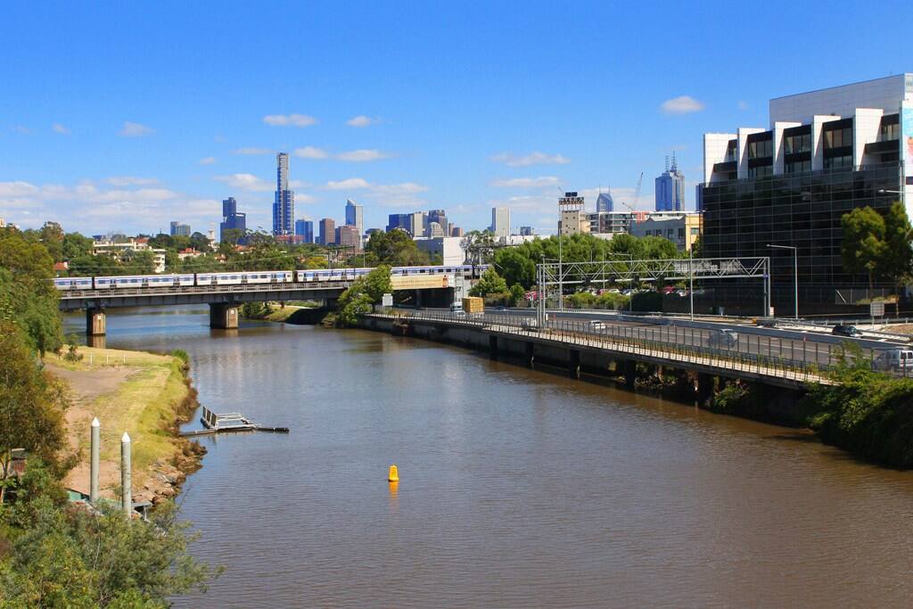 Short walk / ride to the Yarra River