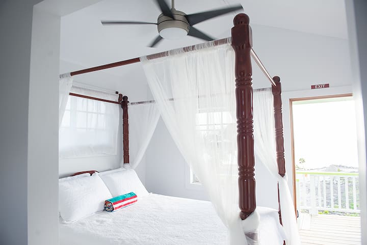 Memory foam queen bed