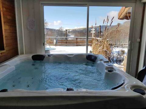 The RUIN 4*, with spa and pool .