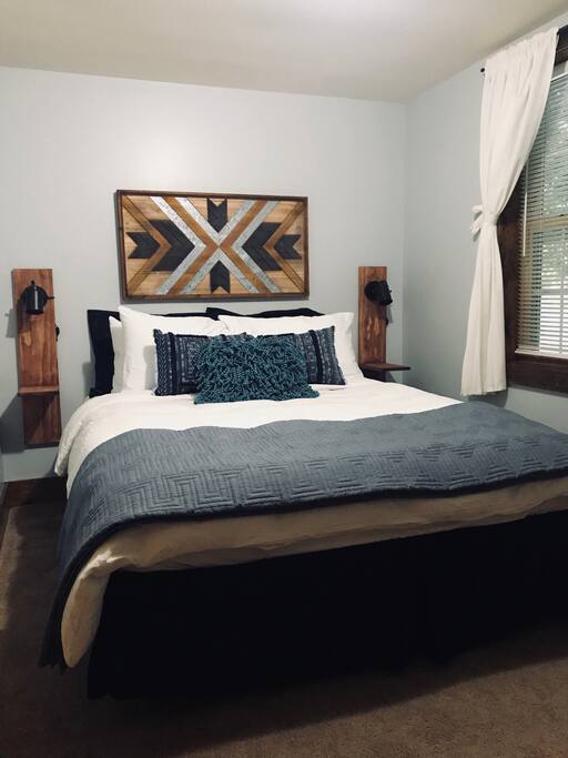 Queen bedroom