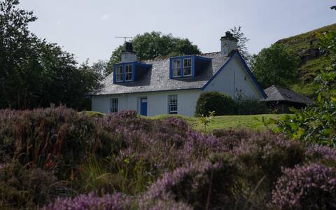 Idyllic Royal hillfort - stunning views