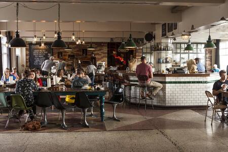 Kex Hostel Reykjavík - Bed in a 16 bed dorm