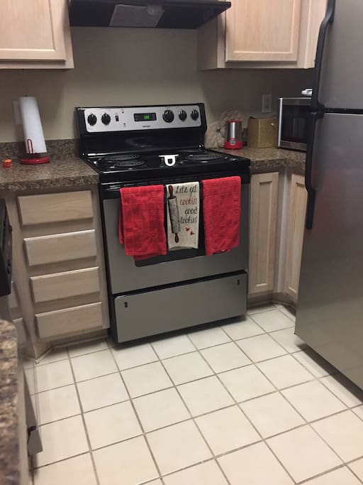 Kitchen-coffee pot, microwave, utensils/dishes available for use