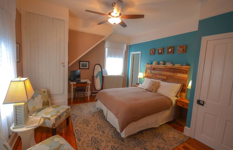 Shore Room - Waypoint House B+B
