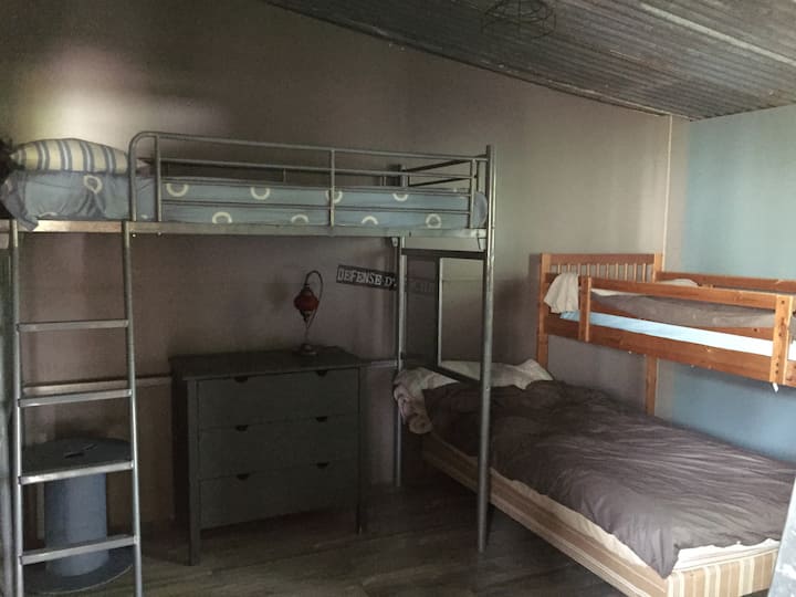 საძინებელი 1