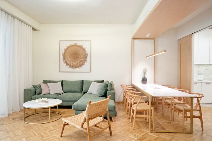 Elegant Apartment in Fancy Kolonaki with Balcony