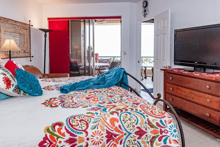 Matandiko yote ni mapya kwa vitanda vyote.