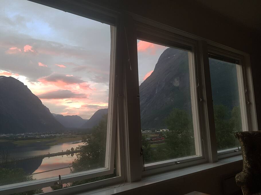 sunndal dating site Sea kayaking around smøla sunndal alps is enormous and lots of safe area for ski touring with a one of nordmøre’s oldest stone churches dating from c 1190. sunndal dating site Sea kayaking around smøla sunndal alps is enormous and lots of safe area for ski touring with a one of nordmøre’s oldest stone churches dating from c 1190.
