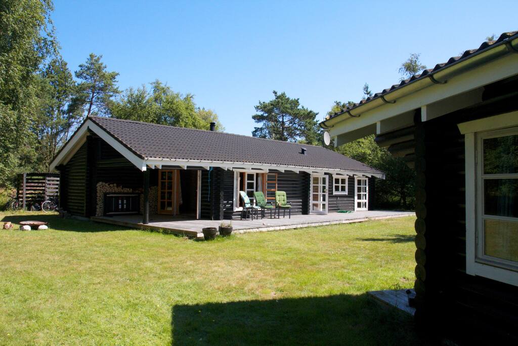 The house is placed on 1200 square meter of undisturbed natural plot