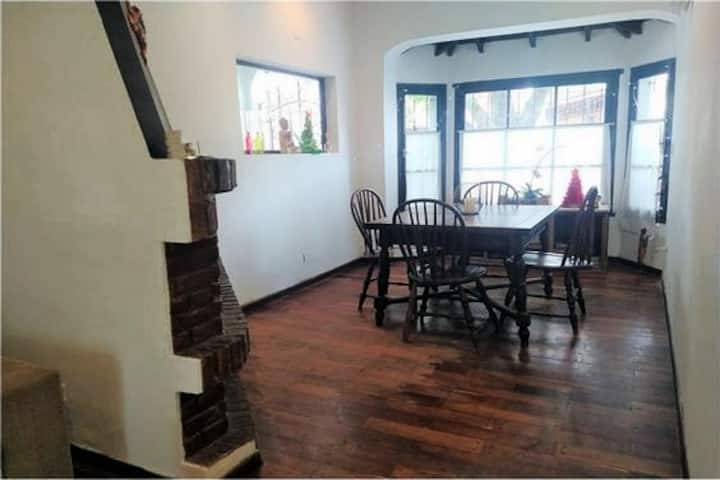 Дом в Olivos в одном квартале от Avenida Maipú