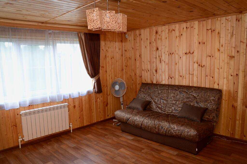 Зал с диванами