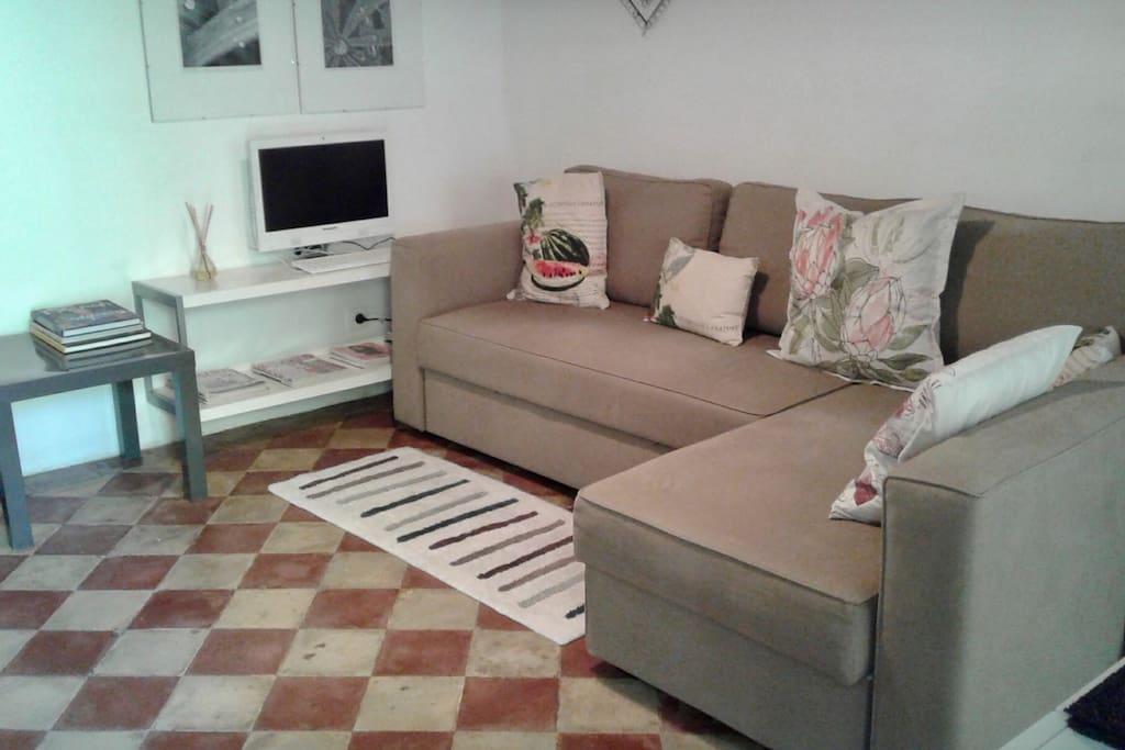 Lounge.