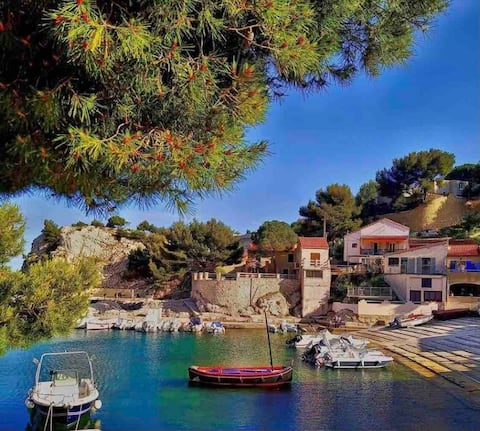 Niolon cove house terrace sea view