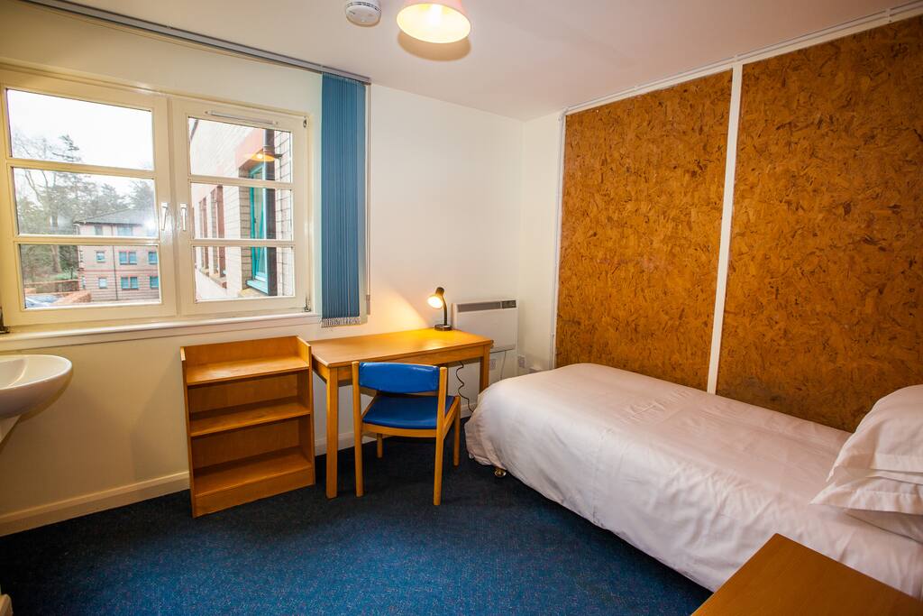Single bedroom