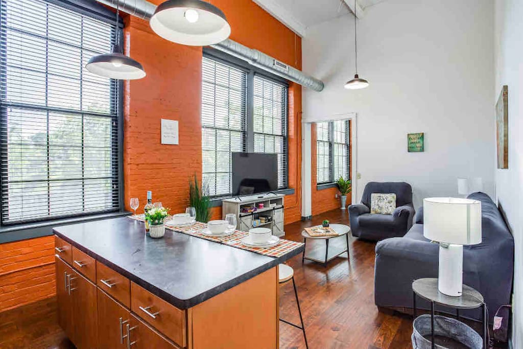 <4> NY Style Centric Loft with King Bed by Park av