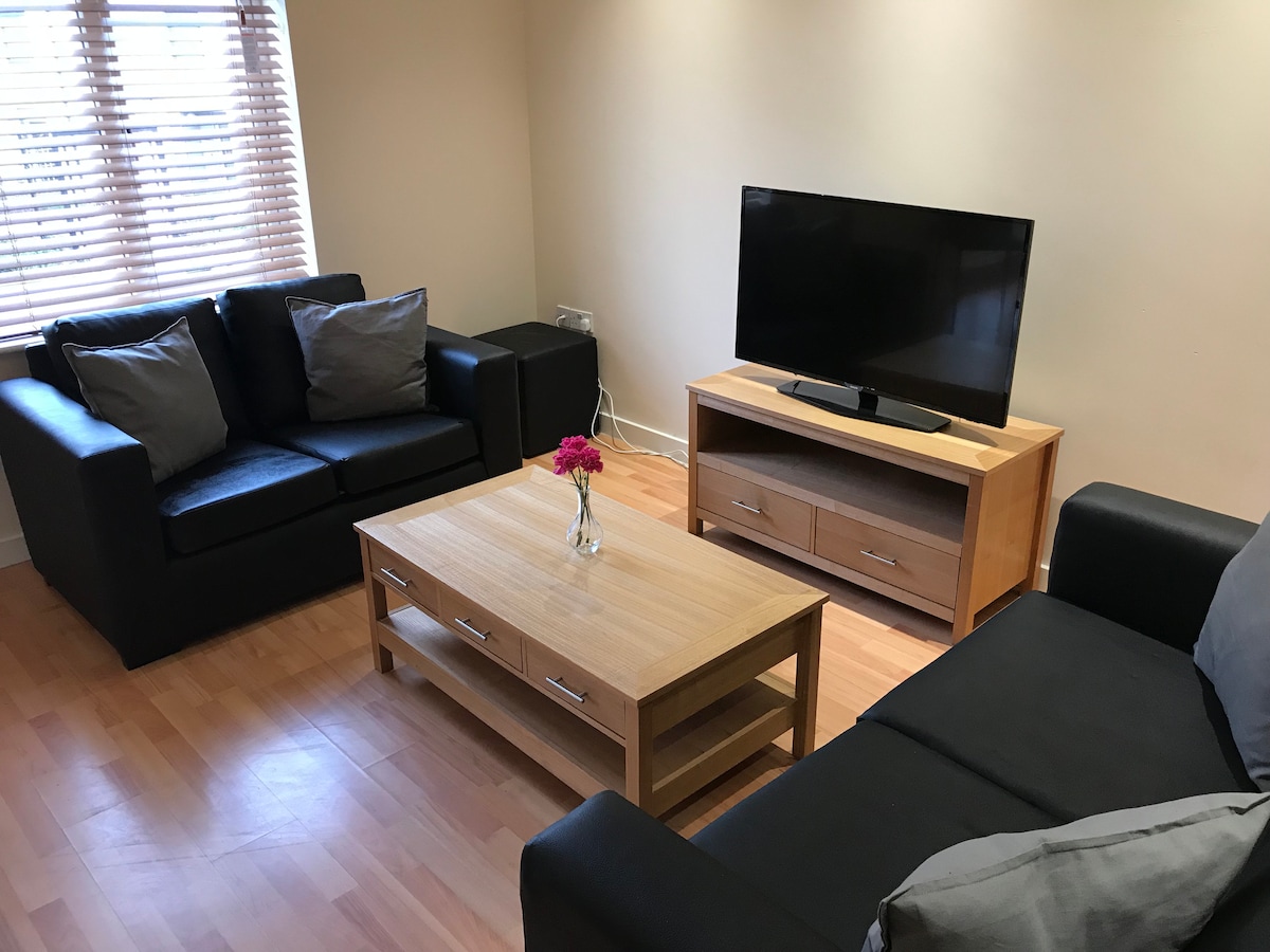Keswick House 2 Bedroom Apt (City Centre) Flats for Rent in Greater