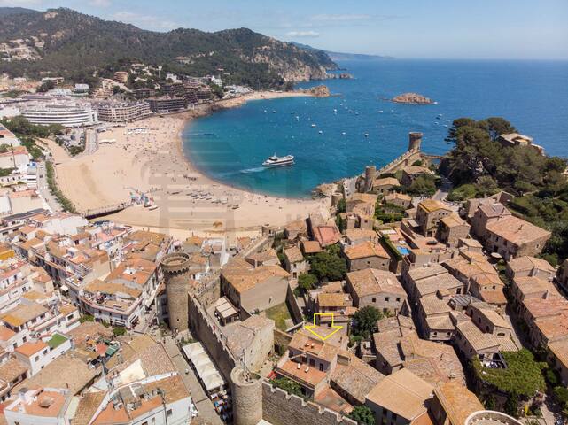Medieval House in Tossa de Mar old city (Beach) gallery image 2