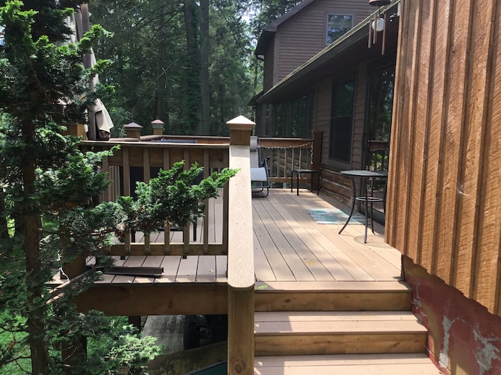 Beautiful Log Home on the Loyalsock Creek Houses for Rent in