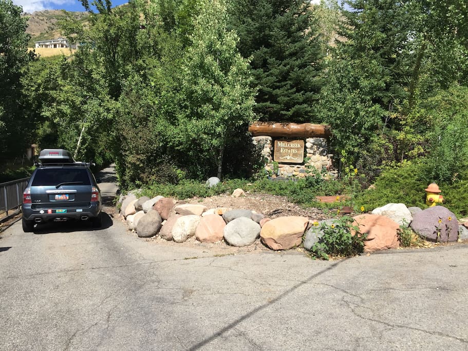 This is the driveway entrance you're looking for - on the left as you go up canyon.