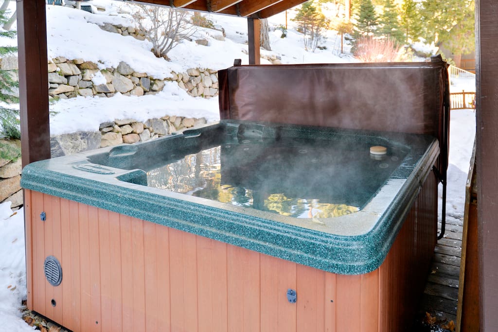 Your own private hot tub on the upper deck!