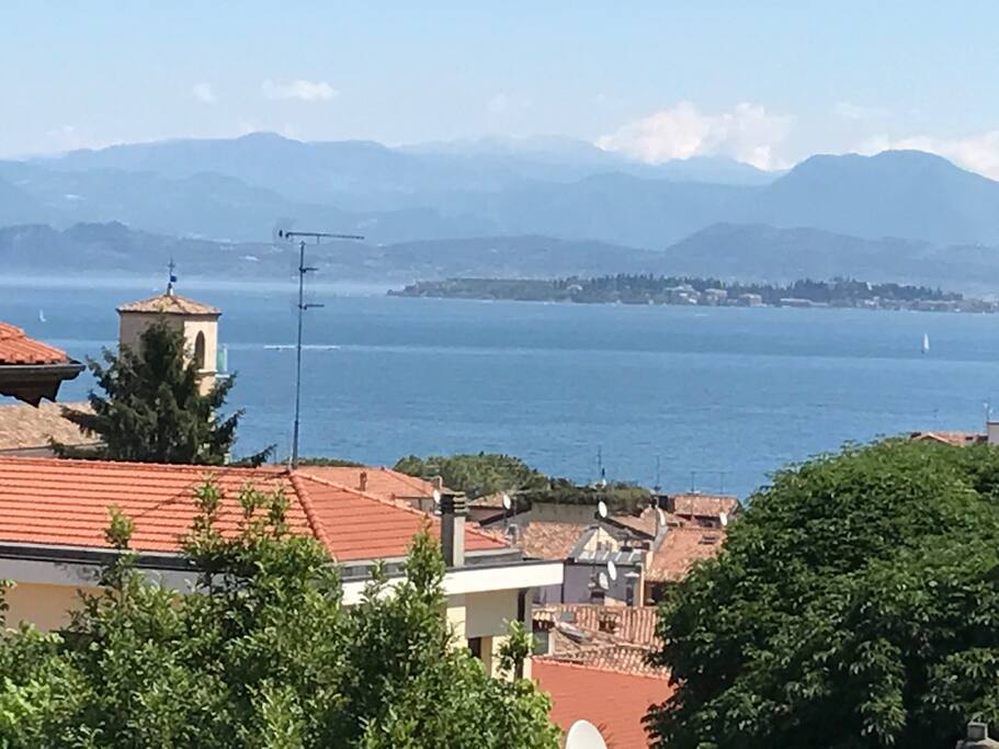 lake view quiet house in old center Apartments for Rent in Desenzano