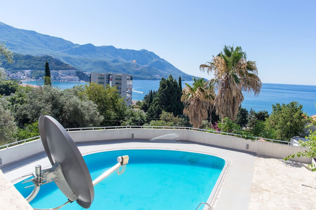 Pool with the sea view