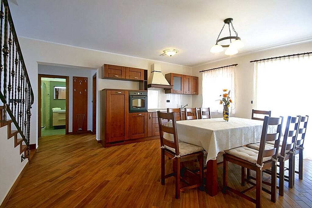 Kitchen and dining table