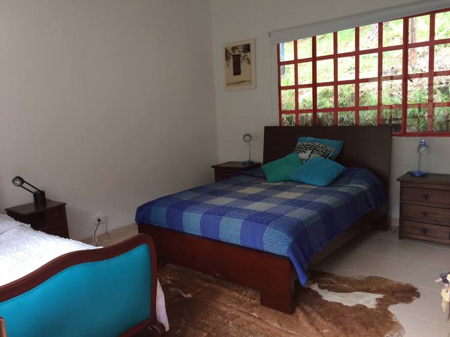 HABITACION 2 CAMA DOBLE Y SENCILLA