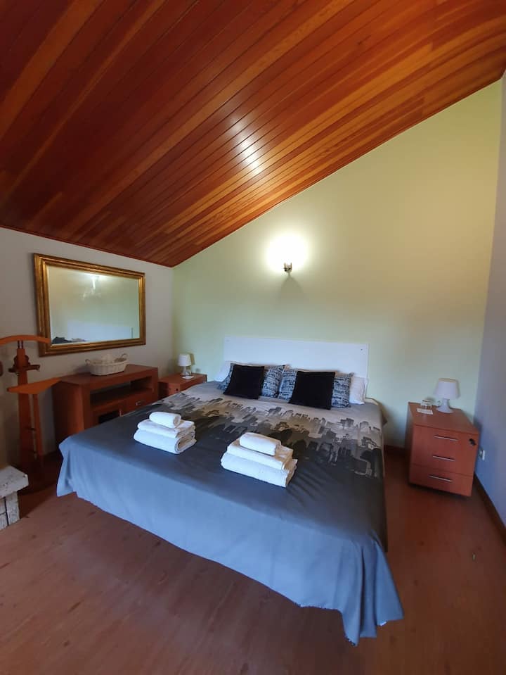 Cama King tamaño 2x2