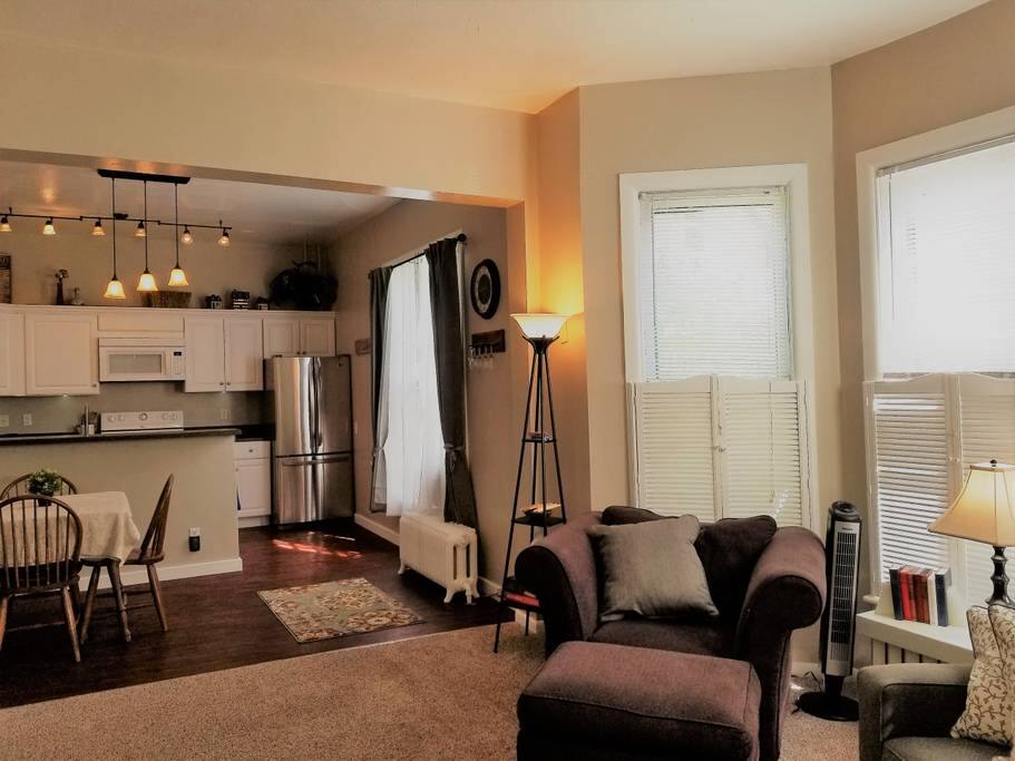 Living Room looking into kitchen
