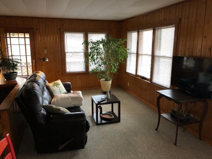 12 Best PetFriendly Cabins Near Lake Geneva, Wisconsin Updated 2024