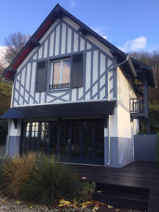 La maison qui vient d'être ravalée, toute pimpante