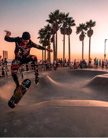 Stylish beachpad steps from beach, on walk streets gallery image 4