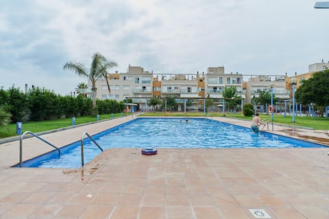 Apt. (50m from the sea) for families (6 pax)