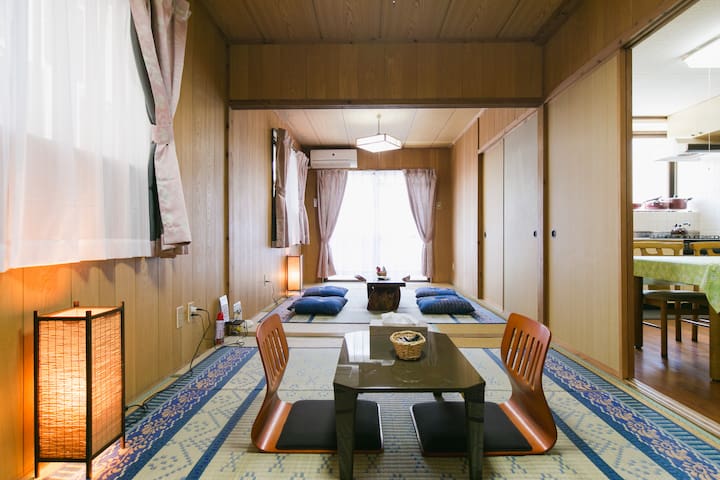 It is OK to stay up to 6 people ♪ Churaumi Aquarium·Koryi Island·Nakijin Castle Site·It is close! Free parking·Wi-Fi available!